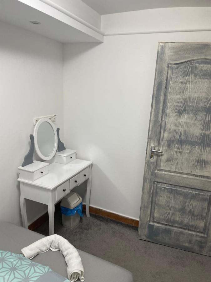 Centrum Wellness Hostel 데브레첸 외부 사진
