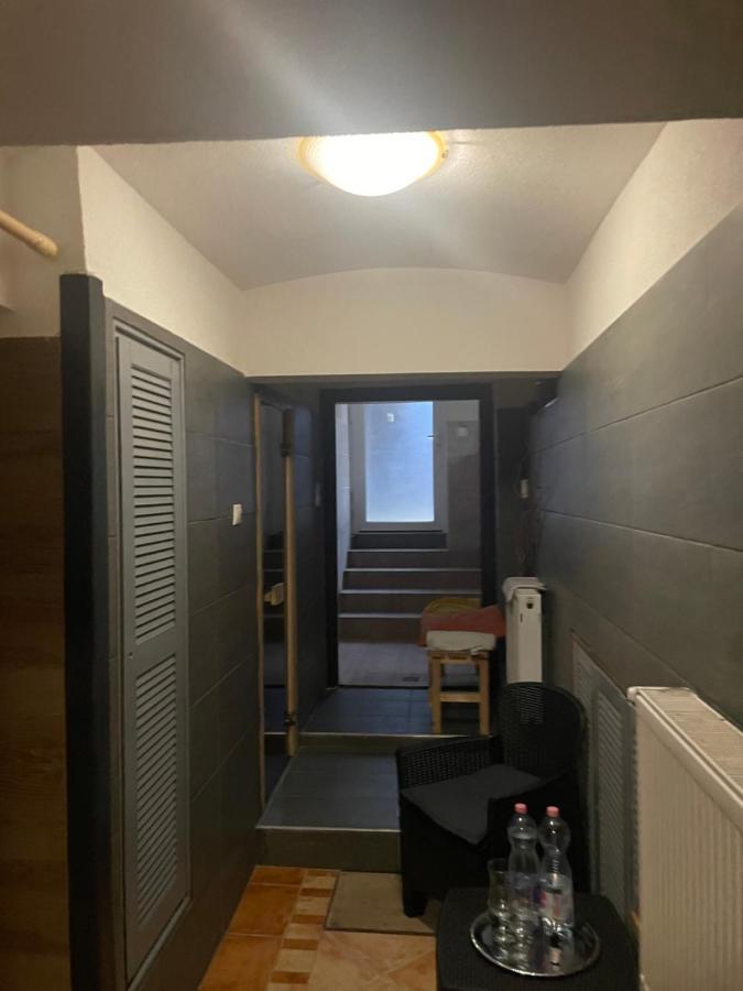 Centrum Wellness Hostel 데브레첸 외부 사진