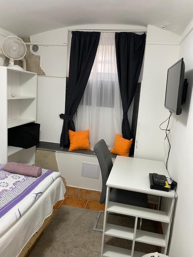 Centrum Wellness Hostel 데브레첸 외부 사진