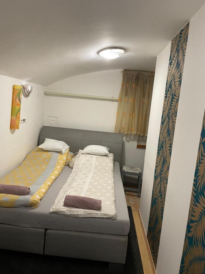 Centrum Wellness Hostel 데브레첸 외부 사진