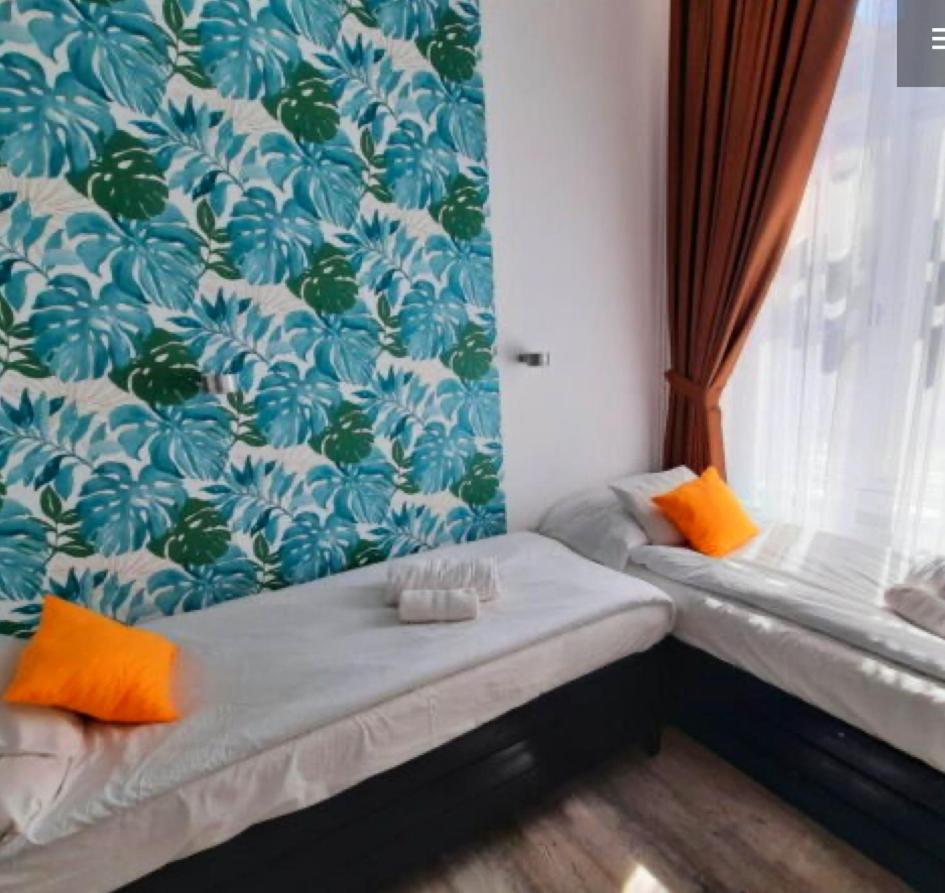 Centrum Wellness Hostel 데브레첸 외부 사진